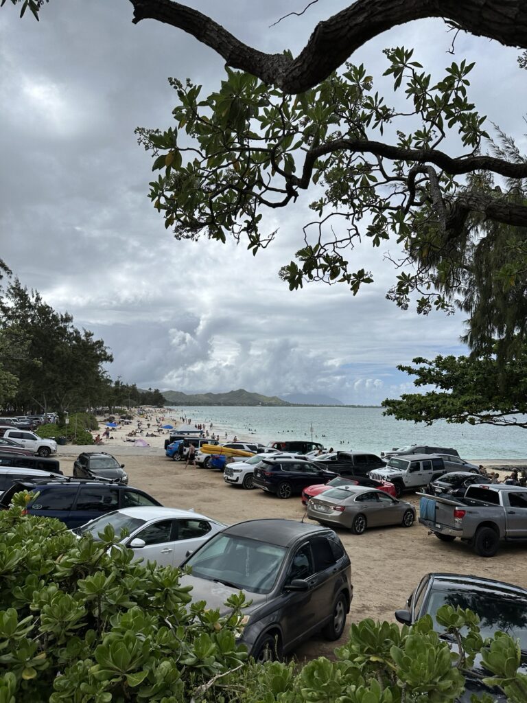 The crowded street parking situation near the Lanikai Pillbox trailhead in Hawaii.